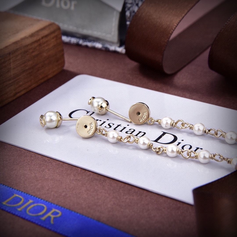 chr1st1an D10r earrings